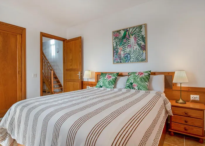 Lovely Duplex With Sea Views * 科斯塔特吉塞