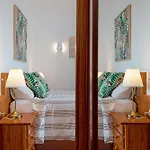 Lovely Duplex With Sea Views Apartman *