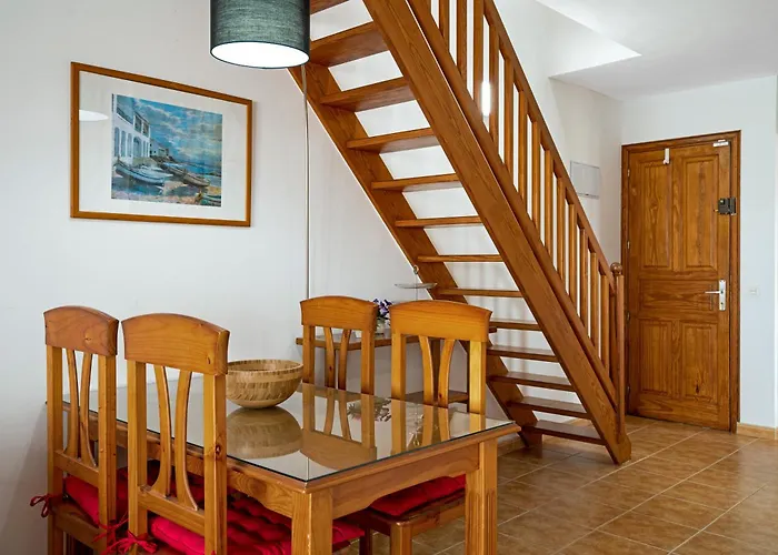 Апартаменты Lovely Duplex With Sea Views